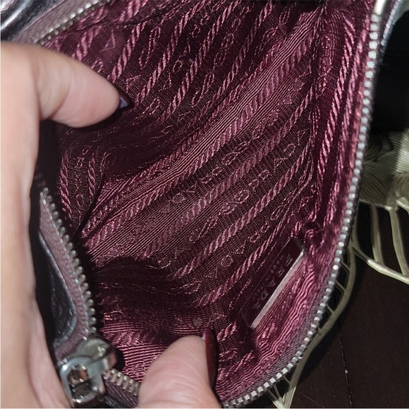 Authentic Prada wallet - Picture 9 of 11